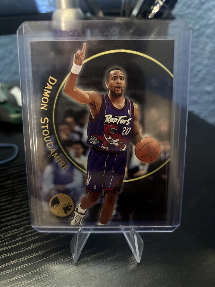 1996-97 Topps Stadium Club Members Only 55 - Damon Stoudamire #26 - Image 1 of 2