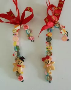 2 LEBBROT HERREN ZUCKERSTÖCKE Weihnachtsbaumschmuck 10 cm. Rotes Ingwerband - Bild 1 von 4