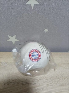 Ball von Bayern München und Gillette - Bild 1 von 2