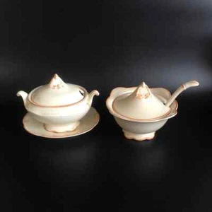 Vintage 1920's Woods Ivory Ware Pair of Soup Sauce Tureens with Spoon x 2 - Picture 1 of 5