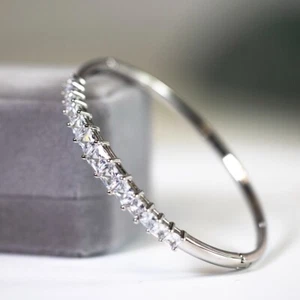 Elegante Brazalete de Plata con Circonita Cúbica - Boda Perfecta, Aniversario - Imagen 1 de 4