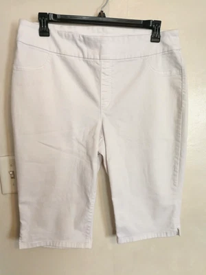 Chicos Womens Shorts 2.5 L 14 White Pedal Pusher Stretch Bermuda Chino Pockets - Image 1 of 3