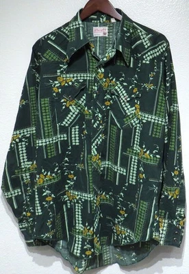 vtg Wrangler FOREST GREEN FLORAL Western Shirt XL 70s/80s Cowboy Pearl Snaps USA - Image 1 of 4