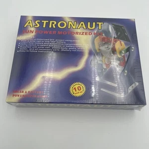 EZ Kits Astronaut Sun Power Motorized Kit Ages 10 And Up DIY - Picture 1 of 6