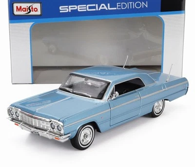 MODELLINO AUTO STATICO MAISTO CHEVROLET IMPALA SS 1964 BLU MODELLISMO SCALA 1:24 - Immagine 1 di 4