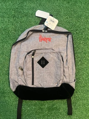 Mochila gris Nebraska Huskers, mochila escolar de 18" x 5" x 13" bolsa de gimnasio NCAA Foto 1 de 4