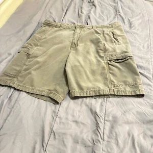 Tommy Bahama Relax Cargo Shorts Size 38 Green Canvas Tencel Blend Logo - Picture 1 of 9
