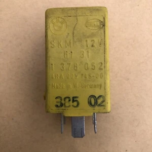 BMW e32 e34 Relay Day-Light-Driving 1378052 61311378052 Yellow 7 Terminals - Picture 1 of 11