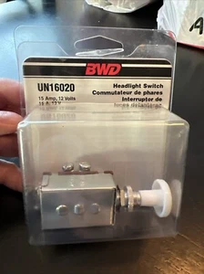 Interruptor de faros BWD UN16020 15 amperios 12 voltios - Imagen 1 de 4