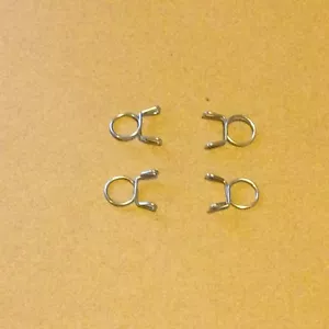 UNIVERSAL MOTORRAD BENZIN KRAFTSTOFFHAHN BENZINHAHN FEDER CLIPS FÜR 10 MM SCHLAUCH X 4 - Bild 1 von 1