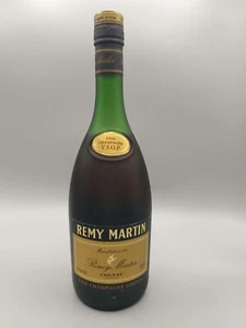 Remy Martin Fine Champagne Cognac 40% Alkohol Frankreich Ältere Ausführung 0,7 L - Bild 1 von 12