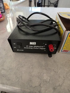 MFJ-4125 25 AMP MightyLite Schaltnetzteil Amateurfunk 13,8 V GETESTET FUNKTIONIERT - Bild 1 von 7