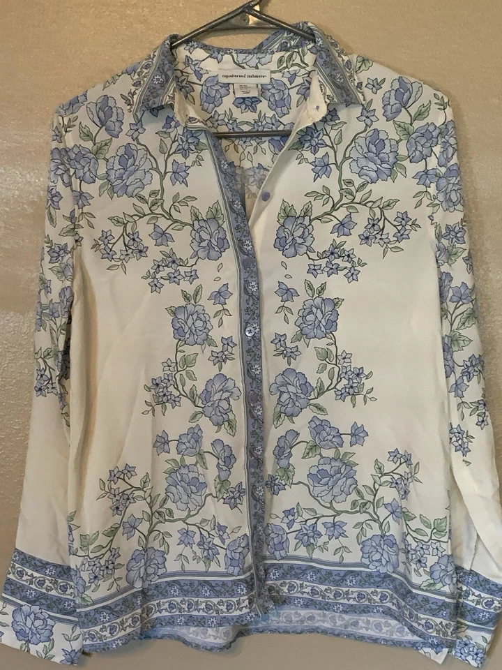 Blusa Cupcakes Y Cachemira Azul Floral Botón Frontal Talla XS Foto 1 de 4