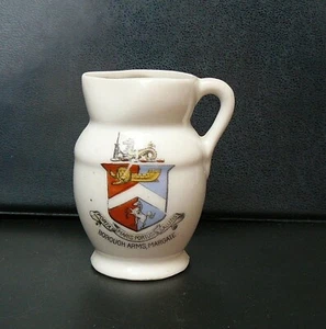 Crested China - Miniature JUG / PITCHER - Crested BOROUGH ARMS, MARGATE - Imagen 1 de 3