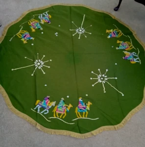Vtg Handmade Xmas Tree Skirt 3 Wise Men Green Felt Sequins Complete Bucilla RARE - Picture 1 of 6