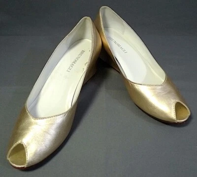 Bombas anabela Bruno Magli couro dourado metálico leve peep toe tamanho 7B - Imagem 1 de 4