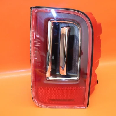 LUZ TRASERA DERECHA ROLLS ROYCE CULLINAN 2017-2021 2022 2023 63217447046 DAÑADA Foto 1 de 4