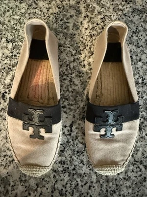 Zapatos planos Tory Burch alpargata tostados y negros talla 7,5 Foto 1 de 4