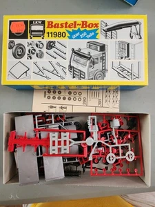 Kibri 11980 HO 1:87 LKW / Traktor und Anhänger Teilesatz - 250 Teile - Bild 1 von 4