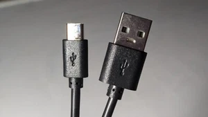 Micro USB Charging & Data Sync Cable / Cord - TPE - Black - Picture 1 of 10