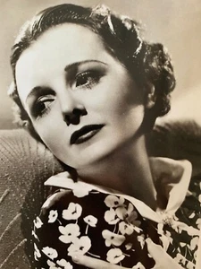 SIGNED + NEW - ASTOR by Anderson Cooper and Katherine How (2023, Hardcover) -1st - Picture 1 of 23