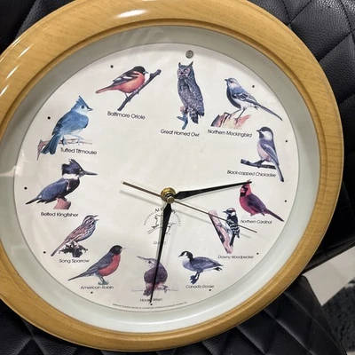 Reloj Pájaro Cantor Sociedad Nacional Audubon 13" Marco Color Roble PROBADO DE COLECCIÓN Foto 1 de 4