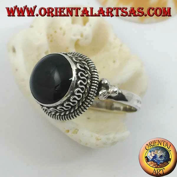 Anello in Argento 925‰ con onice tonda rialzata e righe e serpentina continua - Immagine 1 di 1