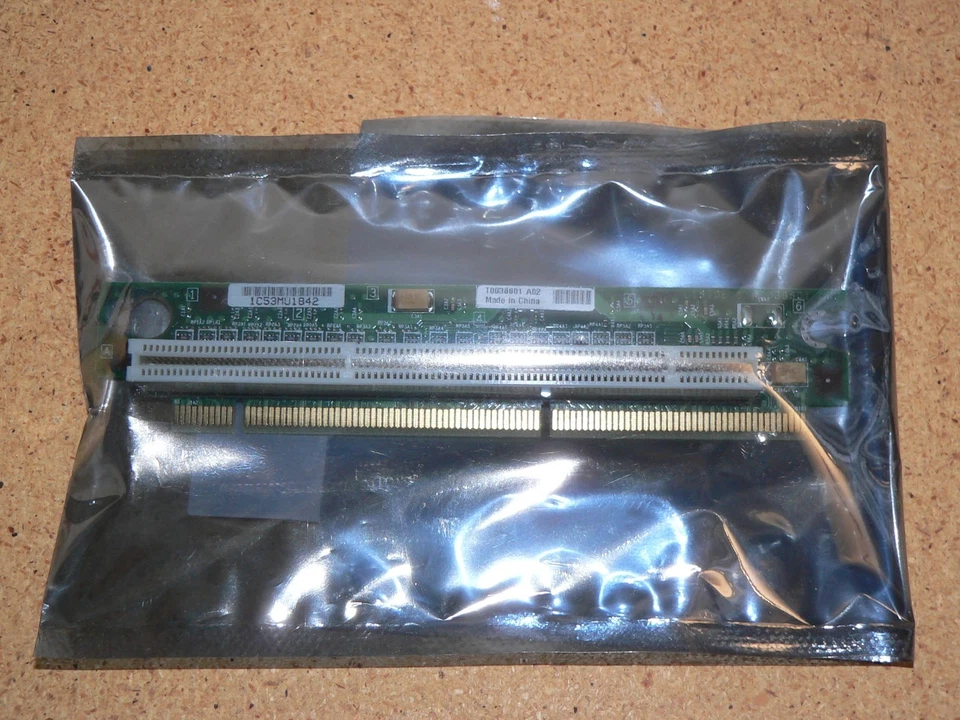 New Intel T0038801 A02 C53356-401 PCI-X 133Mhz 1U Riser card - Image 1 of 2
