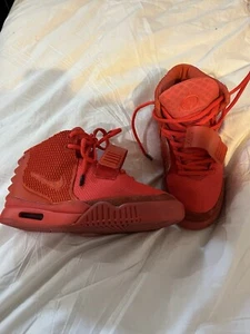 Size 5.5 - Nike Air Yeezy 2 SP Mid Red October - Picture 1 of 6