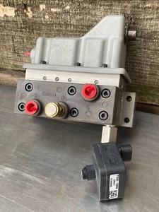 M939 PCU Valve; Regulating; Fluid Pressure 12470218, 599757, 20510640 - Foto 1 di 6