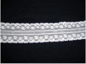 VINTAGE VERY FINE DELICATE COTTON OR LINEN DOUBLE SCALLOP LACE TRIMMING 3yd - Picture 1 of 1