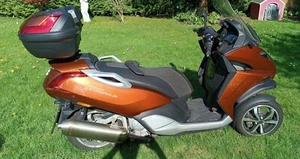 Roller Peugeot Metropolis 400, Rentnerfahrzeug - Bild 1 von 15
