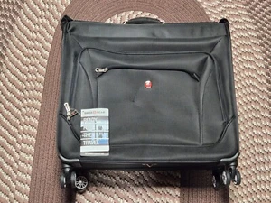 SwissGear Zurich Garment Bag 23” Wheeled Spinner Black Model New With Tags! - Picture 1 of 24