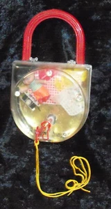 (Unusual) 1967 UNEEDA Lock & Key Picnic Pee Wee Doll plastic case Liddle Kiddle - Picture 1 of 3