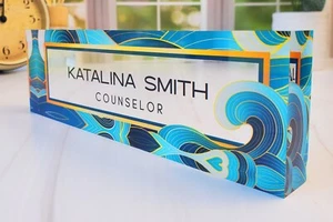 Personalisiertes klares Acryl Namensschild Plakette für Schreibtisch Sea Wave Dekor CAB16BC - Bild 1 von 10