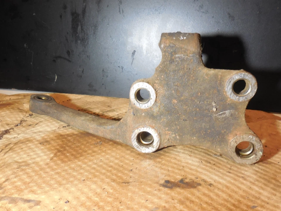 Front Right Steering Control Knuckle 1073320920 86-89 Mercedes Benz R107 560SL - Image 1 of 4