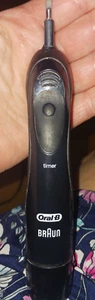 Oral B Toothbrush Pro-100 Black Cross Action Battery Powered NO BRUSHES - Picture 1 of 3