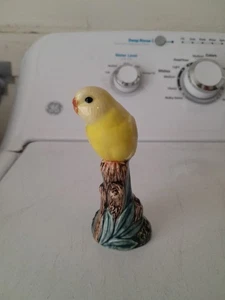 Figura de pájaro periquito de cerámica codorniz amarilla 4" - Imagen 1 de 5