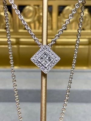 "Collar con cable colgante de halo de diamantes Alor by Charriol de oro blanco de 18 quilates Estate 16""" Foto 1 de 4