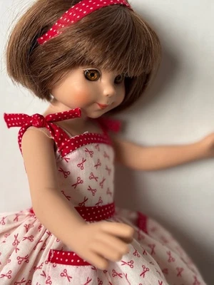 Muñeca Tonner "Betsy McCall" 14" Rojo Tijeras Conjunto y Zapatos 1996 Nuevas Bandas con Caja. Foto 1 de 4