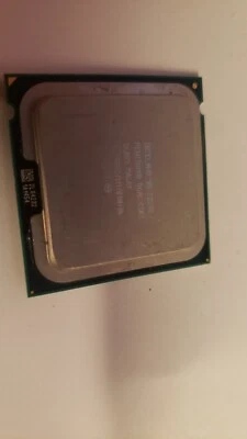 Intel Pentium SLA8X E2200 Dual Core 2.20GHz 800MHz 1MB L2 Cache Socket LGA775 - Image 1 of 2