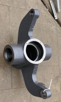 Gleaner Spindle Housing  for  A76 Combines ACW221187A - Image 1 of 4