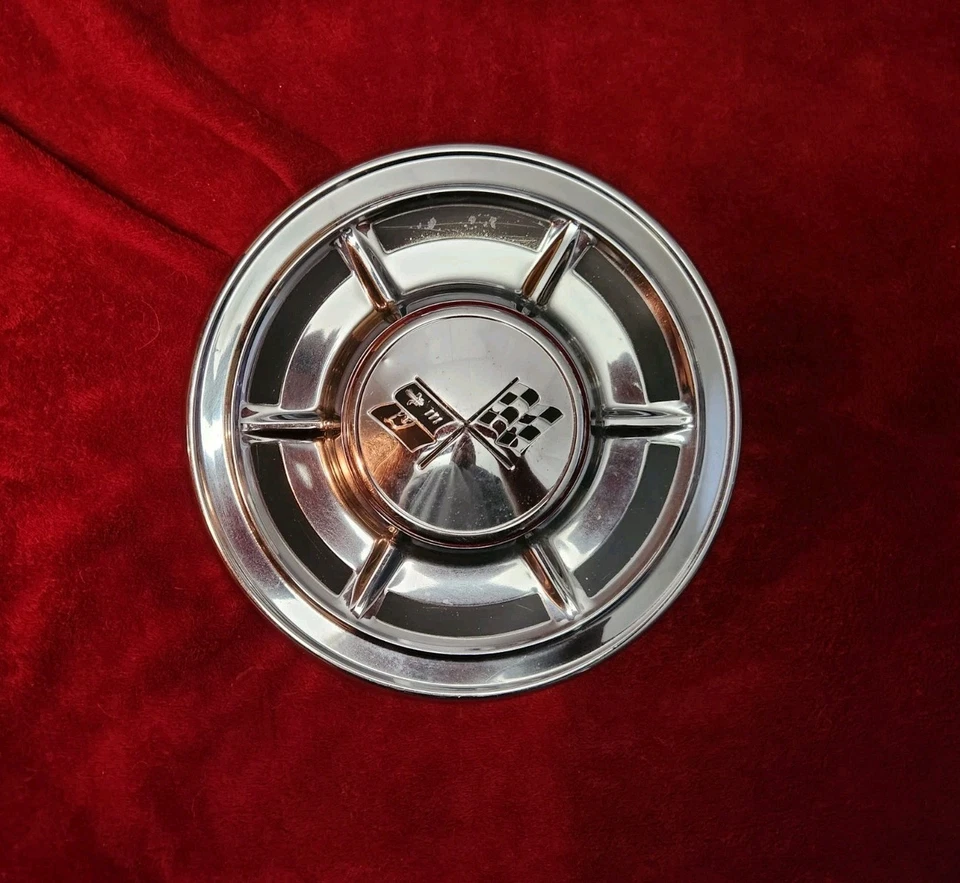 1959 Chevrolet Corvette Hubcap 1960 Belair Center Cap Dog Dish Wheel Cover - Image 1 of 1