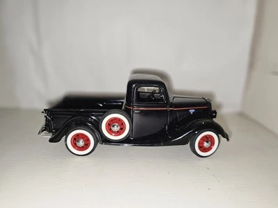 ¡Camioneta Ford 1935 Danbury 1/24 como nueva! Sin caja  Foto 1 de 4