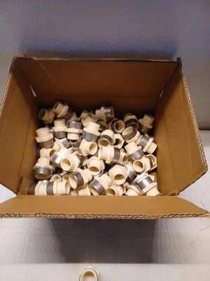 Lote de 75 accesorios de transición Spears 4135-007SR 3/4" CPVC CTS Foto 1 de 4