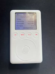 Fully working apple iPod classic 3rd generation 20 Gig New battery. 2100 songs - Picture 1 of 24