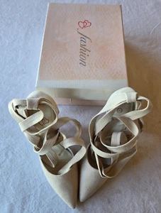 Chaussures à talons beige taille 36 marque Fashion (li) - Imagen 1 de 6