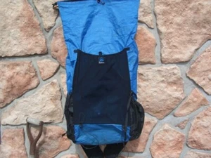 Zpacks 50-Liter Arc Air DCF UL Roll-Top Back Pack - Low Trail Miles - Picture 1 of 6