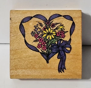 Comotion Wood Mounted Rubber Stamp - Ribbon Heart w/Daisies - Picture 1 of 2