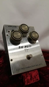 Electro-Harmonix Big Muff Pi Triangle V1 Guitar Distortion Pedal Used Vintage - Picture 1 of 4
